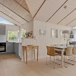 Stunning In With Wifi بيت للعطل