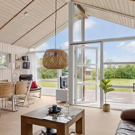 Vakantiehuis Stunning In With Wifi