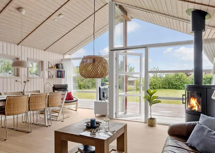 Vakantiehuis Stunning In With Wifi